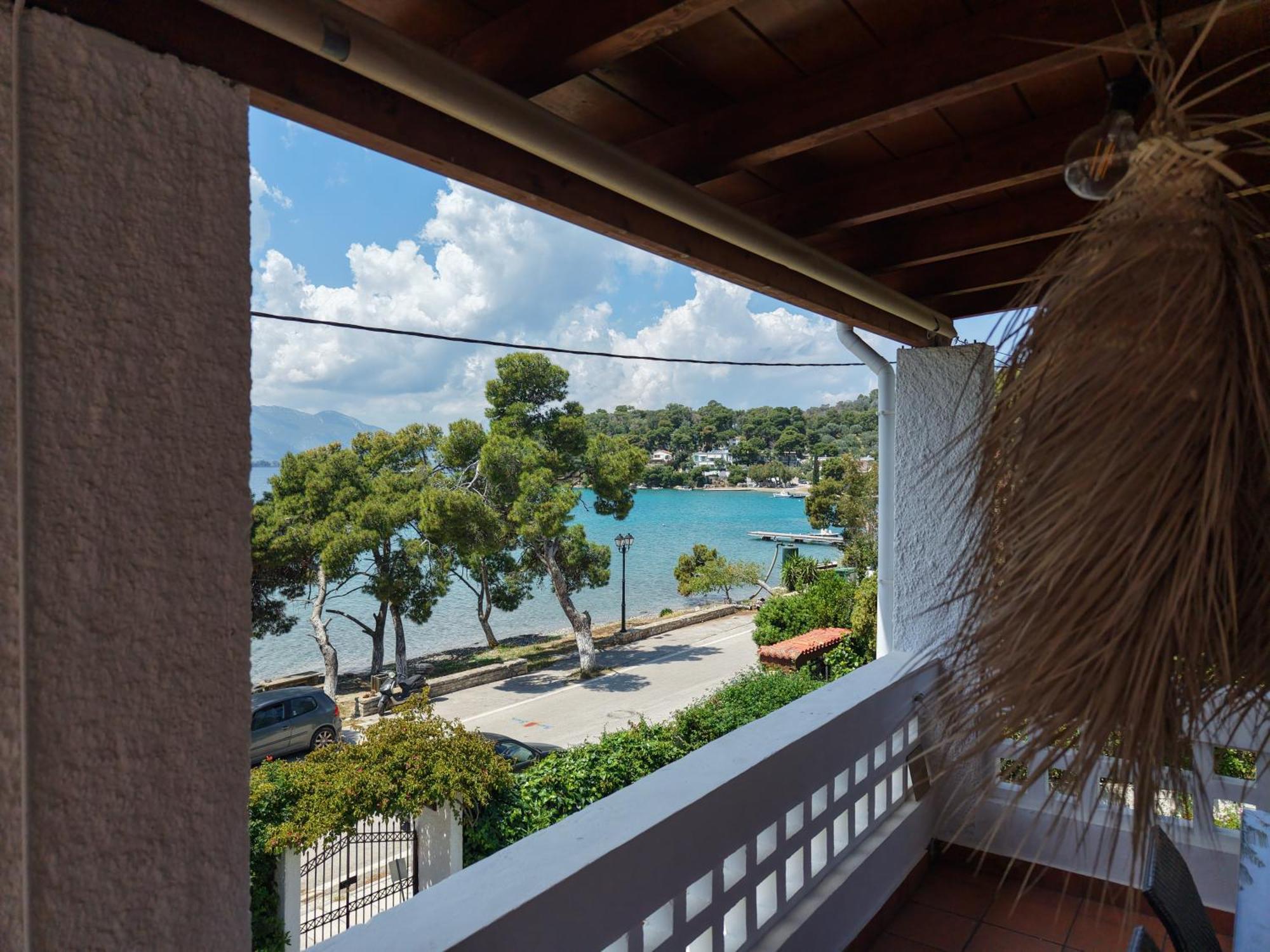 Seaview Apartment - Poros Relaxing Beachfront Flat Poros Town Luaran gambar